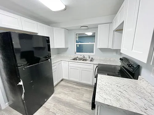 104 W Stuart Ave Photo 1