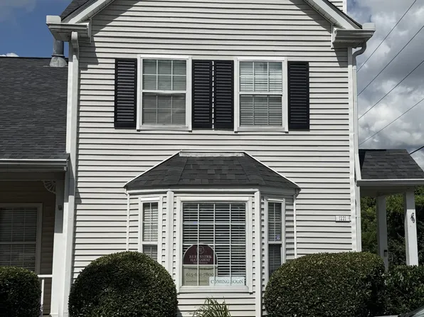 1221 Carriage Park Dr, Franklin, TN 37064