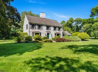 25 Arvida Dr, Hopewell Twp., NJ 08534
