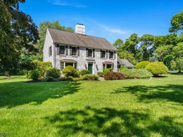 25 Arvida Dr, Hopewell Twp., NJ 08534
