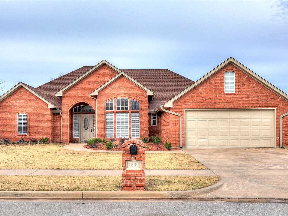 1st image of 7609 NW Chesley Dr