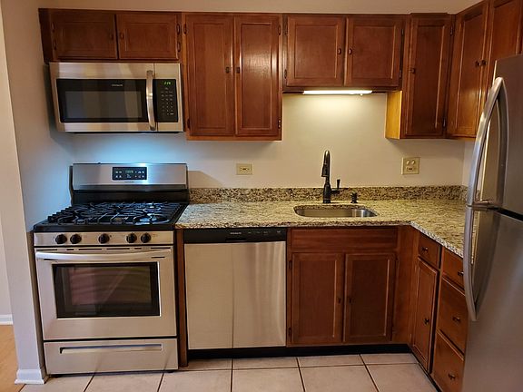 4th image of 121 Red Fox Ln #B3