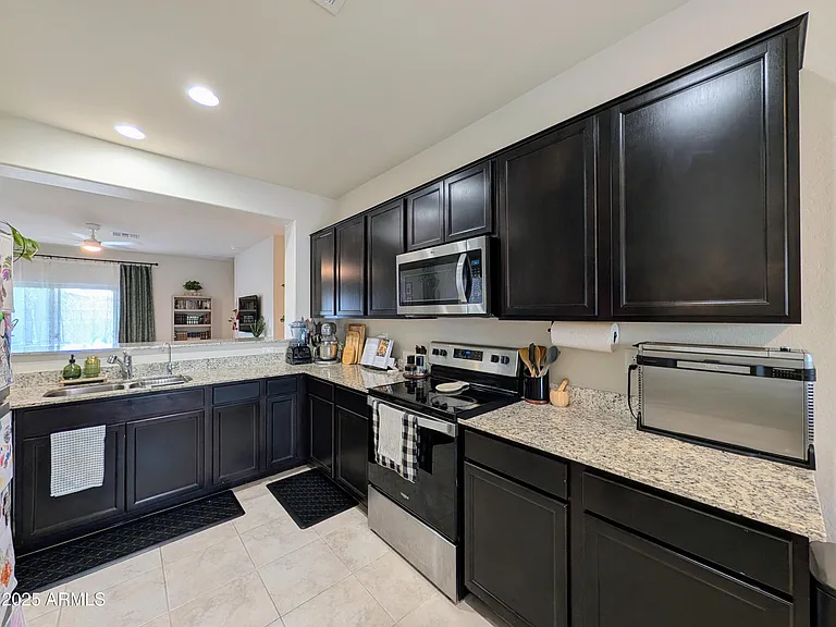24458 W Verlea Dr — Photo 14