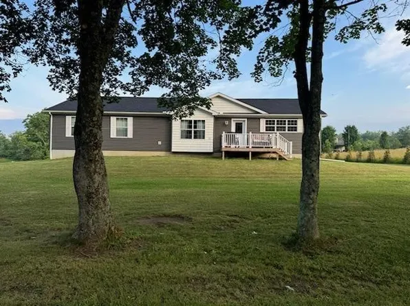137 Zebley Rd, Uniontown, PA 15401