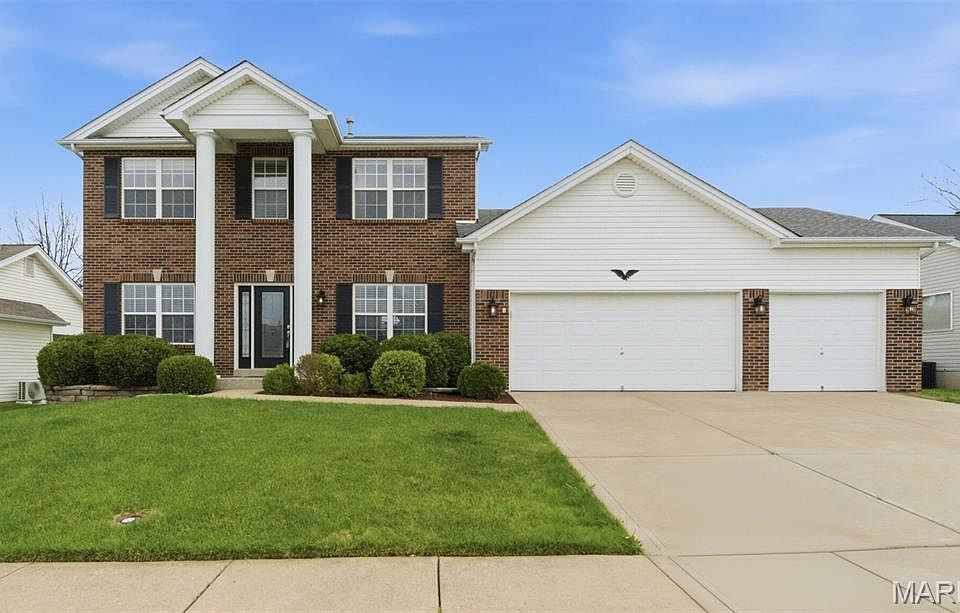 1st image of 912 Hampshire Heath Dr
