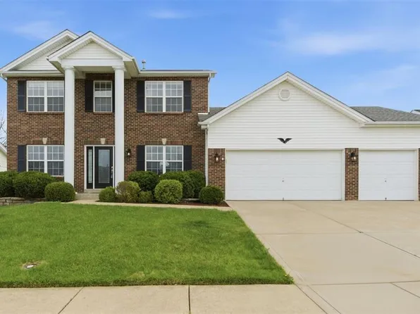 912 Hampshire Heath Dr, Dardenne Prairie, MO 63368