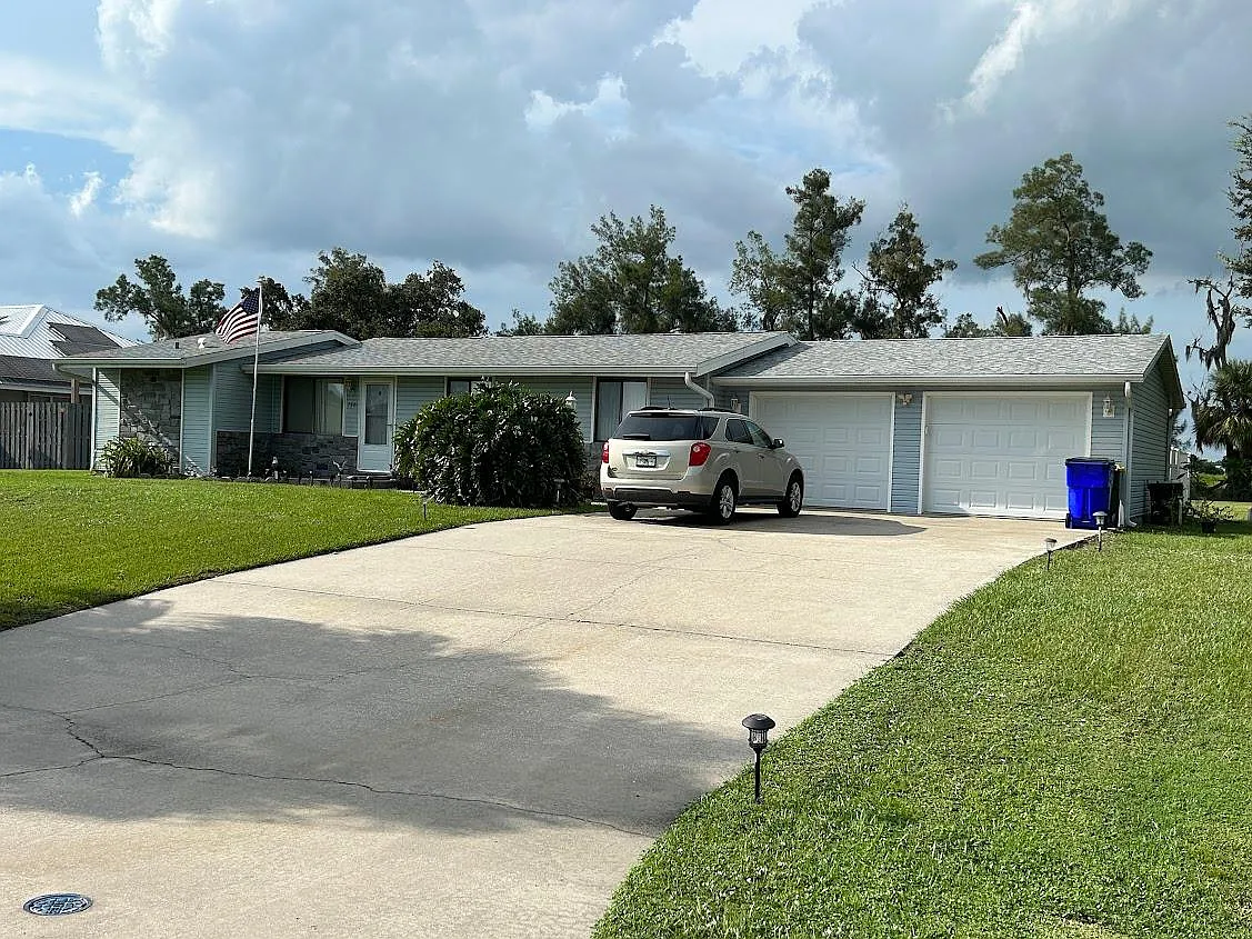 4 bed, 1908 sqft, $2,240 — Photo 1