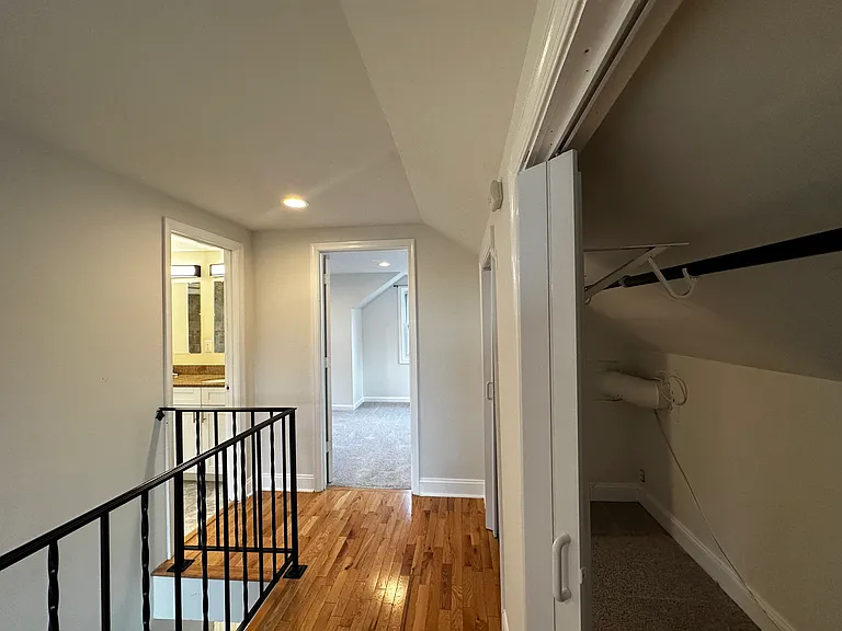 1604 Woodhill Ct — Photo 7