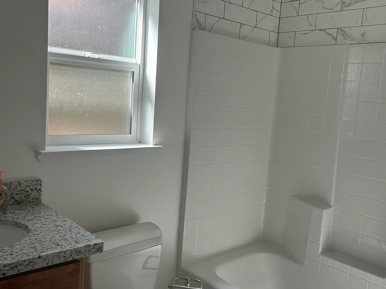 2 bed, 1000 sqft, $1,900 — Photo 2