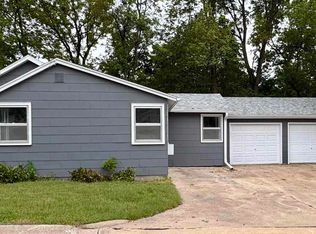 602 N 9th St, Nebraska City, NE 68410