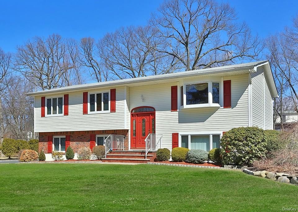 1st image of 30 Robertson Dr
