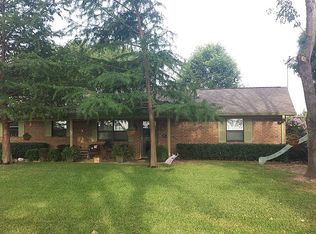 201 S Grand Ave, Mabank, TX 75147
