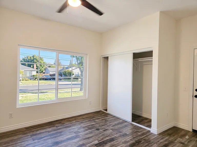 13121 Fullerton Dr — Photo 7