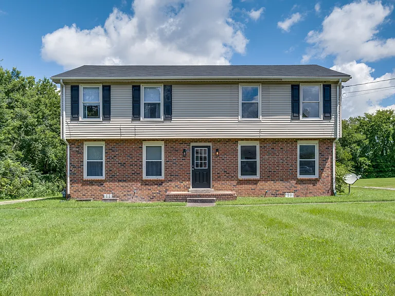179 Anderson Ln #B — Photo 3