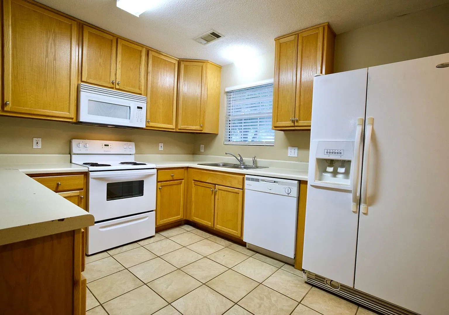 383 Martin Ave. — Photo 2
