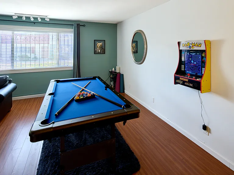 652 Greenbriar Townhouse Way — Photo 25