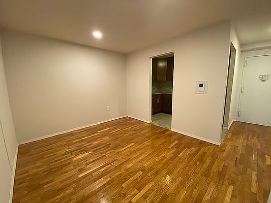 284 Mott St APT 2P, New York, NY 10012 | Zillow