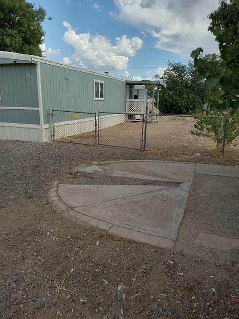 1st image of 2830 E Hearne Ave