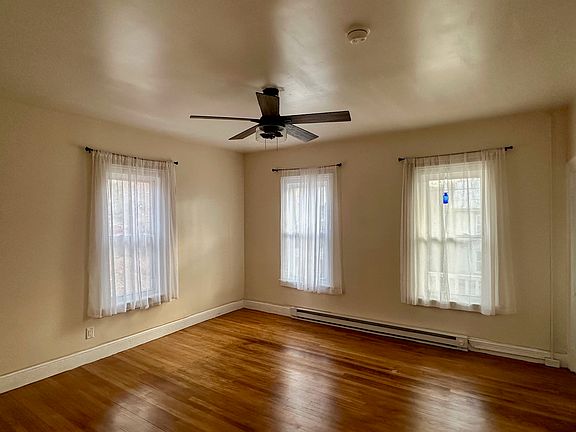 4th image of 10 Highland Ave #2