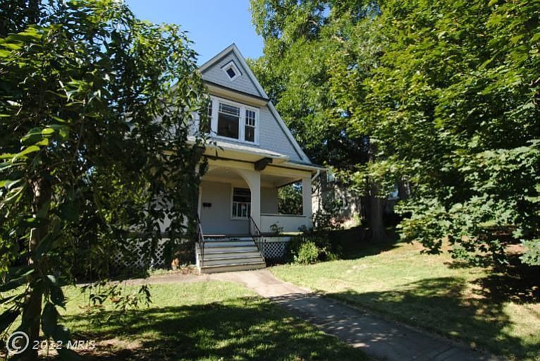 1st image of 311 W Clifford St