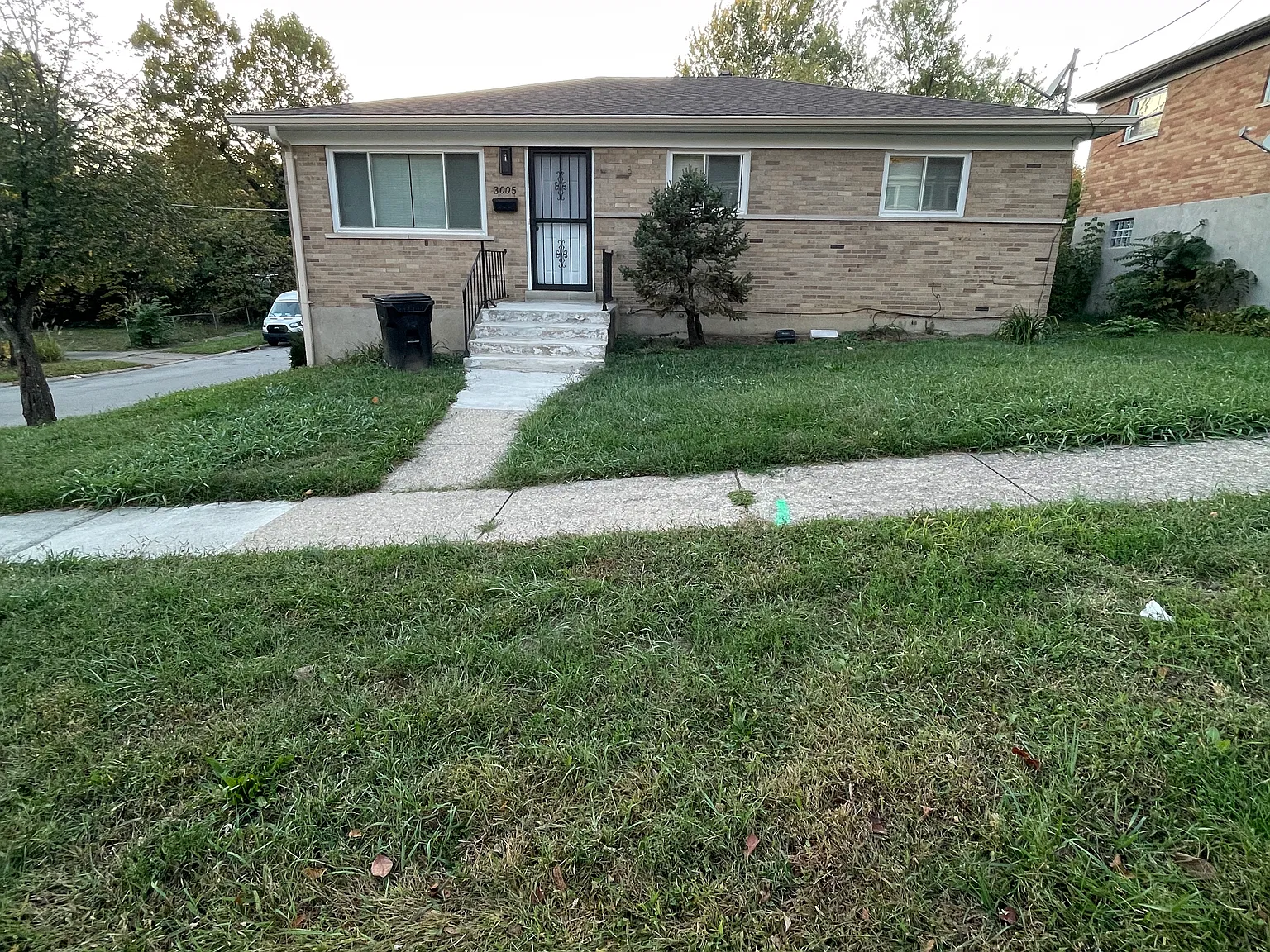 3 bed, 1102 sqft, $2,000 — Photo 1