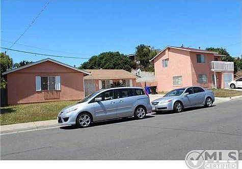 3rd image of 2380-90 Crandall Dr