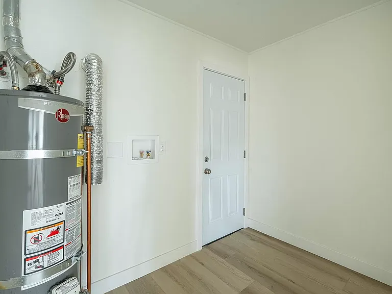 1308 Woolner Ave #A — Photo 10