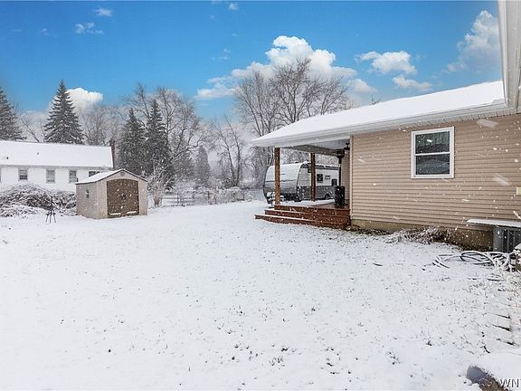 5th image of 427 Walck Rd