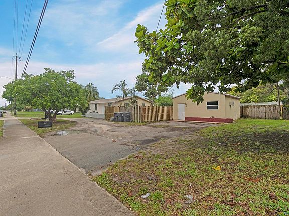 3rd image of 3548 Melaleuca Lane