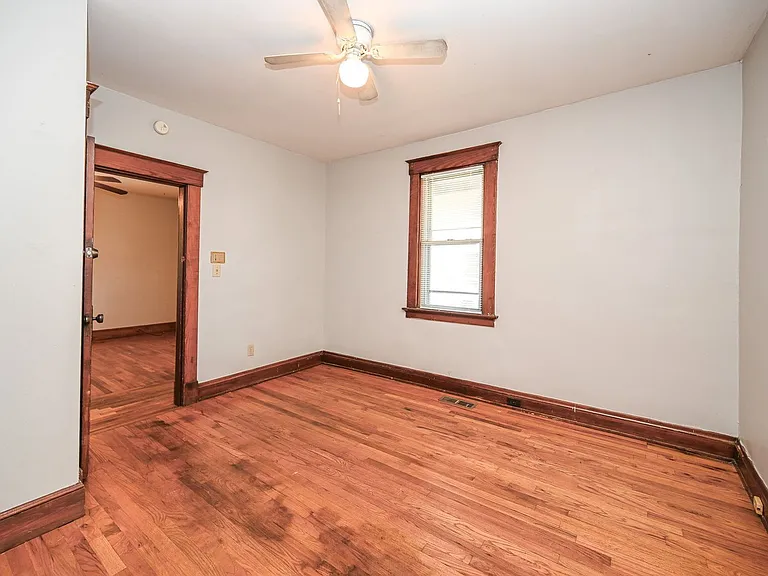 409 Ada St — Photo 11