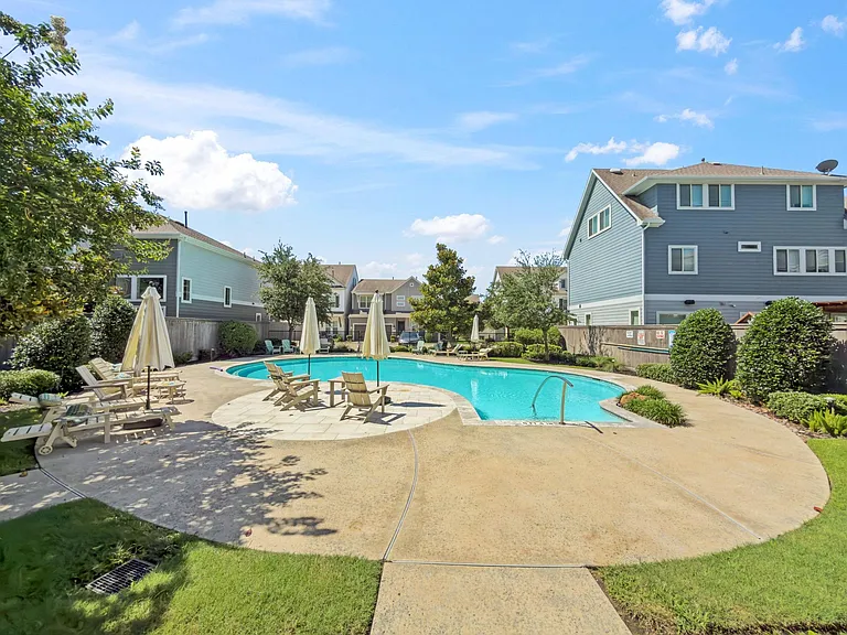 1423 Biondo Way — Photo 46