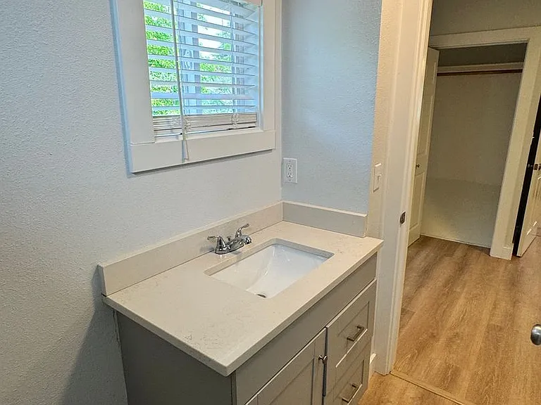 191-Hazel Ave — Photo 9