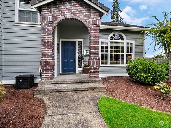 4th image of 1404 Amber Blvd