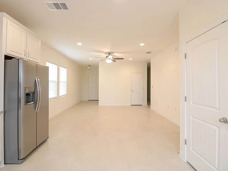 6416 Routenburn St — Photo 4