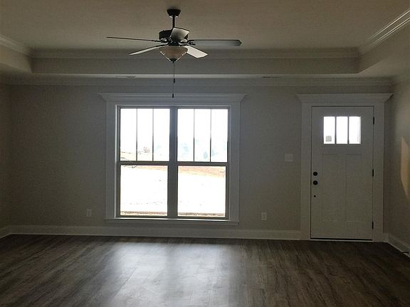 3rd image of 207 Montgomery Farms Dr
