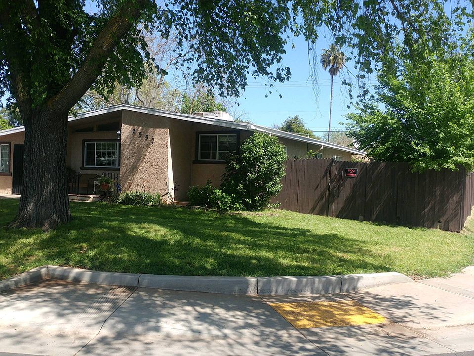 Corner Front 2018
