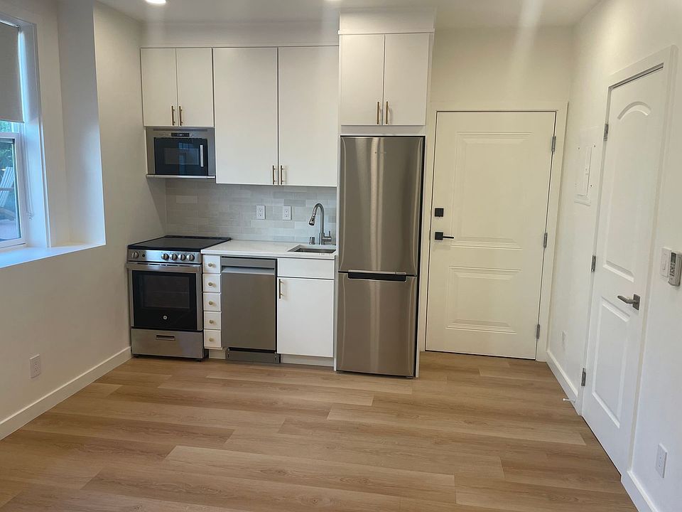 1st image of 17-23 Hoff St #4
