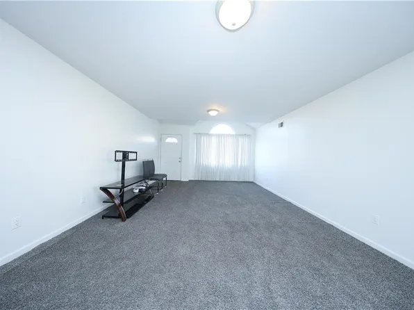 74 Sumner Avenue image 6 of 28