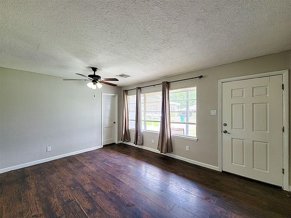 5th image of 1511 Birchwood Dr