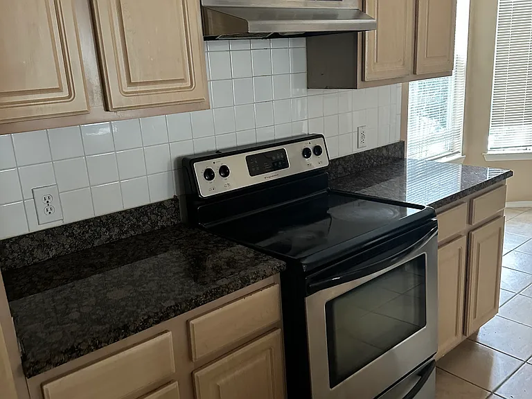 408 Summit Ridge Pl #200 — Photo 1