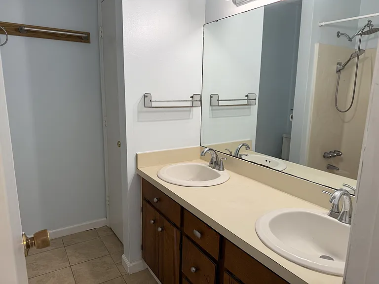 133 Twin Wood Dr #1 — Photo 16