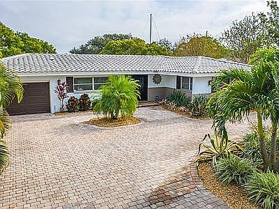 1st image of 3628 Beach Dr SE