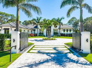 62 Ridge Dr, Naples, FL 34108