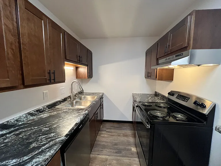 2306 Badger Pkwy #6 — Photo 5