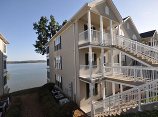 600 Moon Bay Dr, Kuttawa, KY 42055