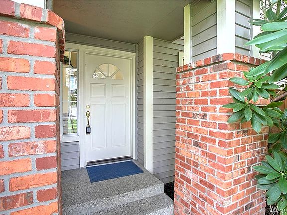 Enjoy this covered front entry.