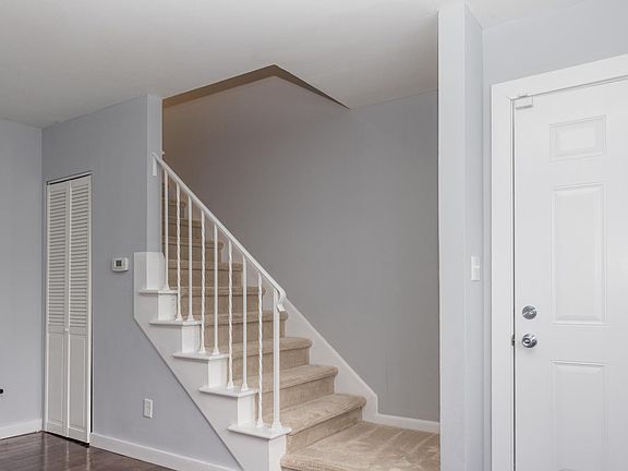 3rd image of 600 Village Place South Dr
