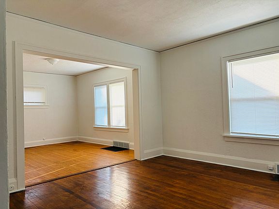 5th image of 2027 3rd Ave
