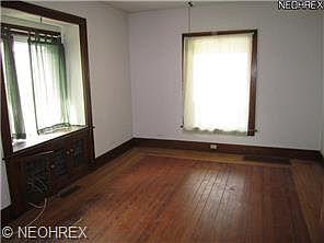3rd image of 625 N Bever St