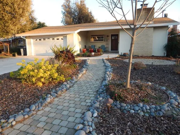 1424 Union Dr, Davis, CA 95616